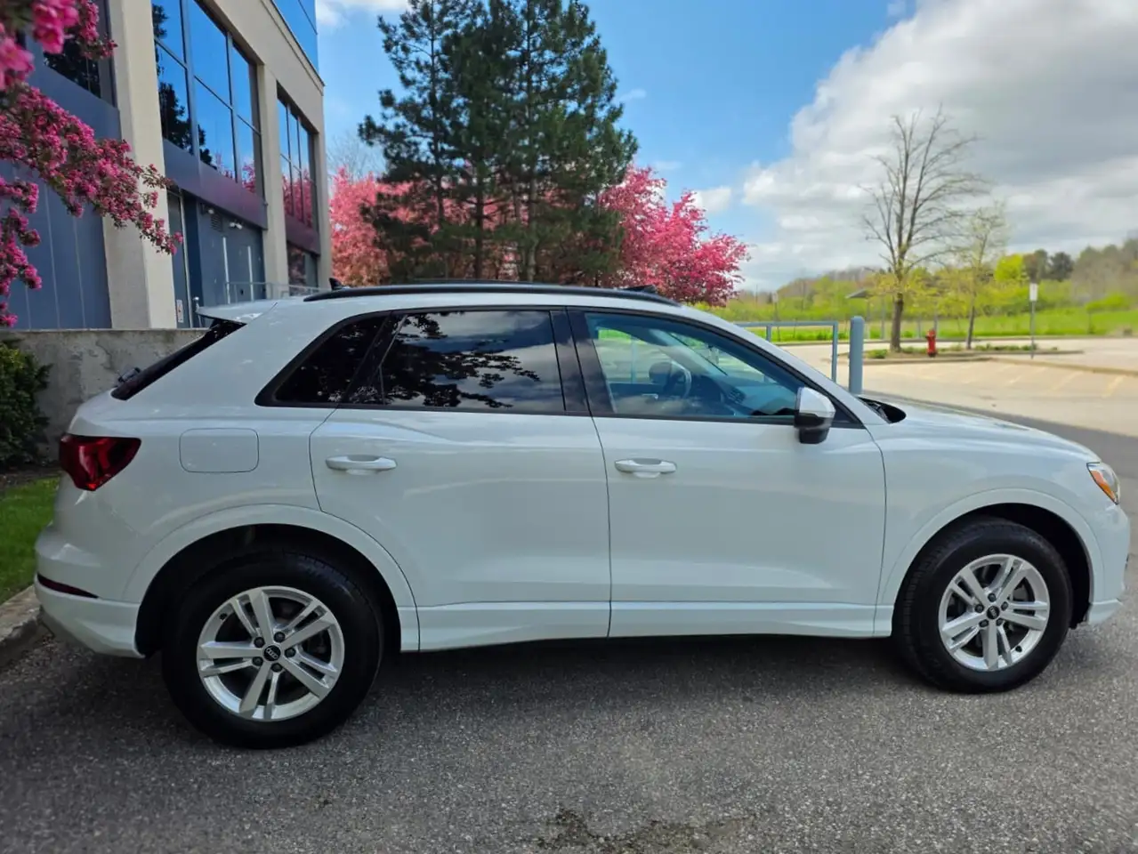 Audi Q3 снимка Audi Q3