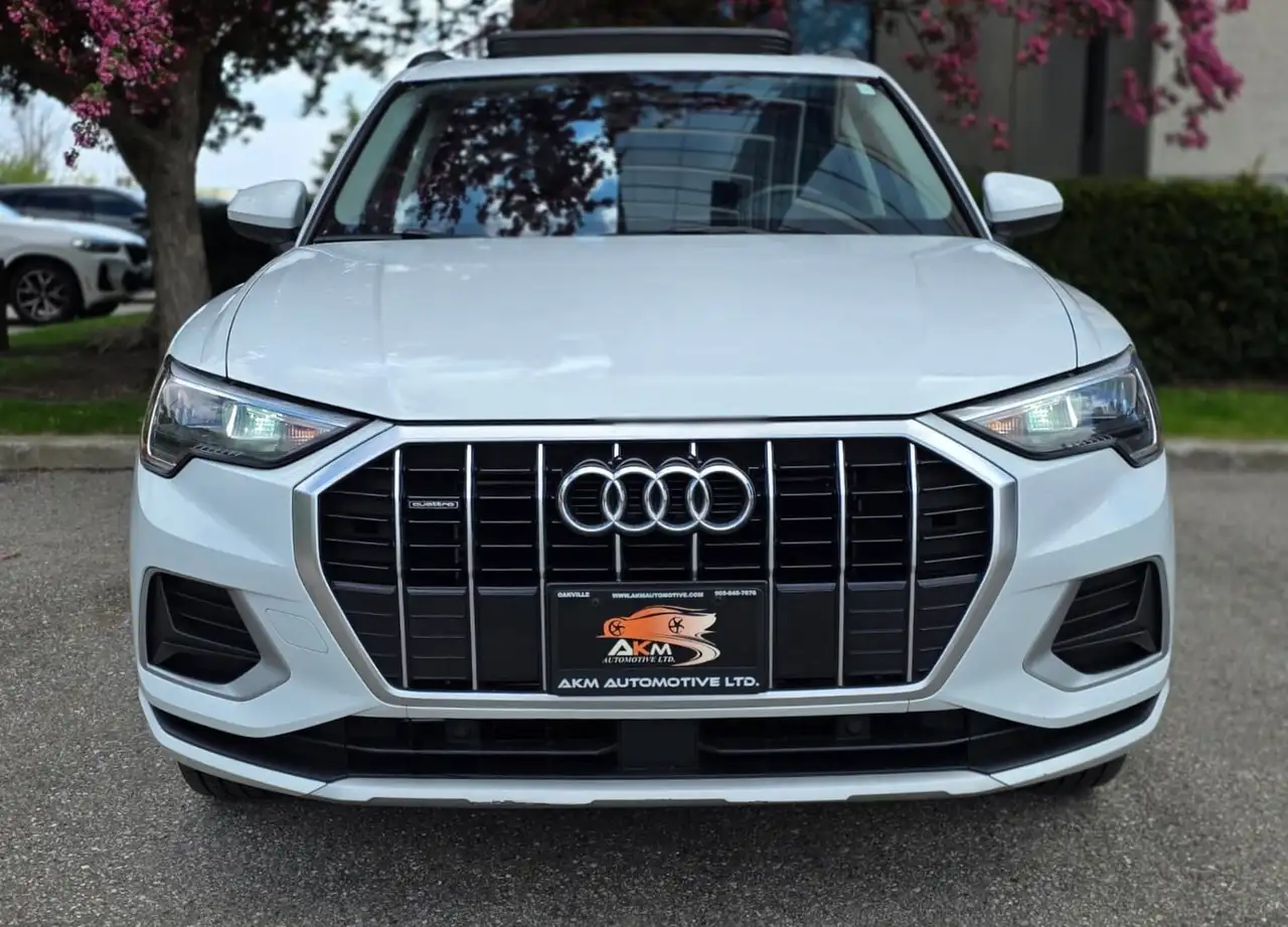 Audi Q3 снимка Audi Q3