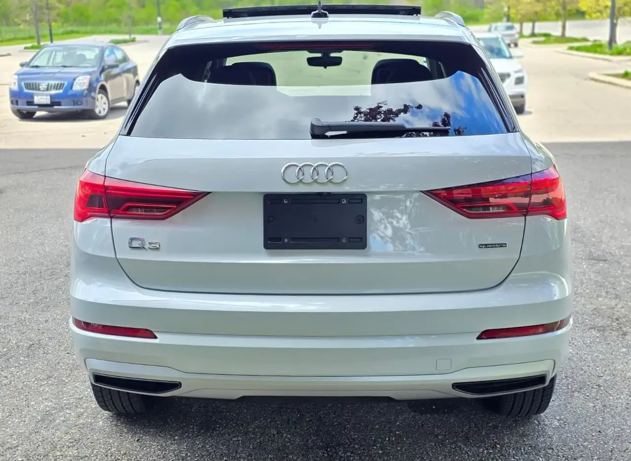 Audi Q3 снимка Audi Q3