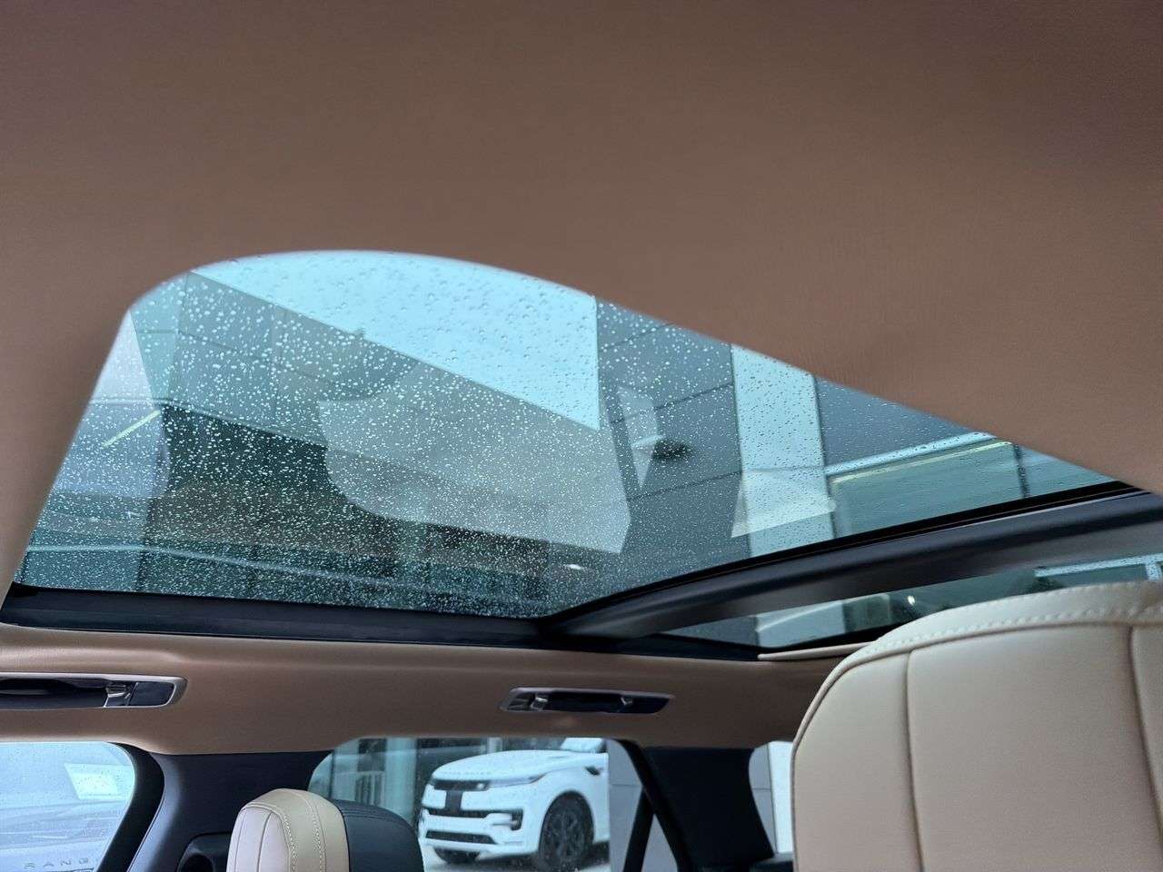 2026 Land Rover Range Rover Sport P530 Dynamic SE thumb 19