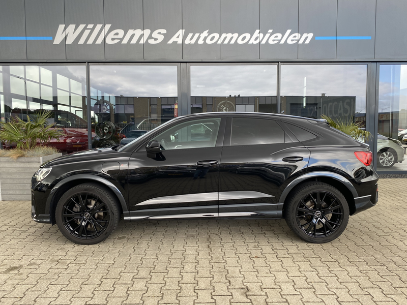 Audi Q3 Sportback 45 TFSI e S Edition 45 TFSI e S-Line ACC — photo 8