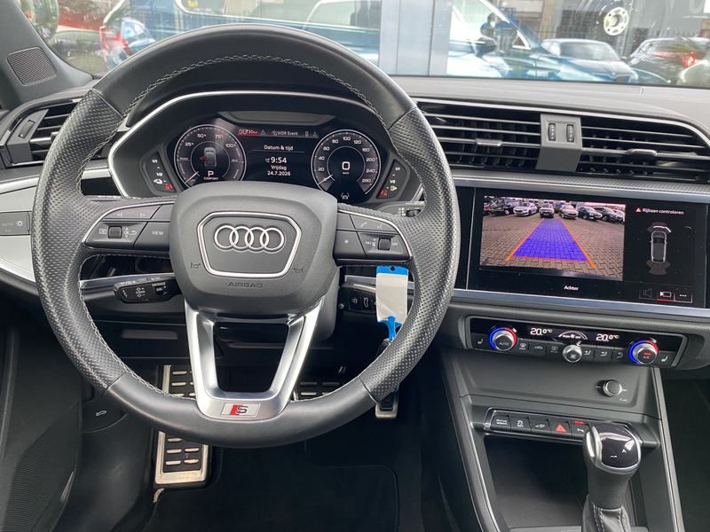 Audi Q3 Sportback 45 TFSI e S Edition 45 TFSI e S-Line ACC — photo 15