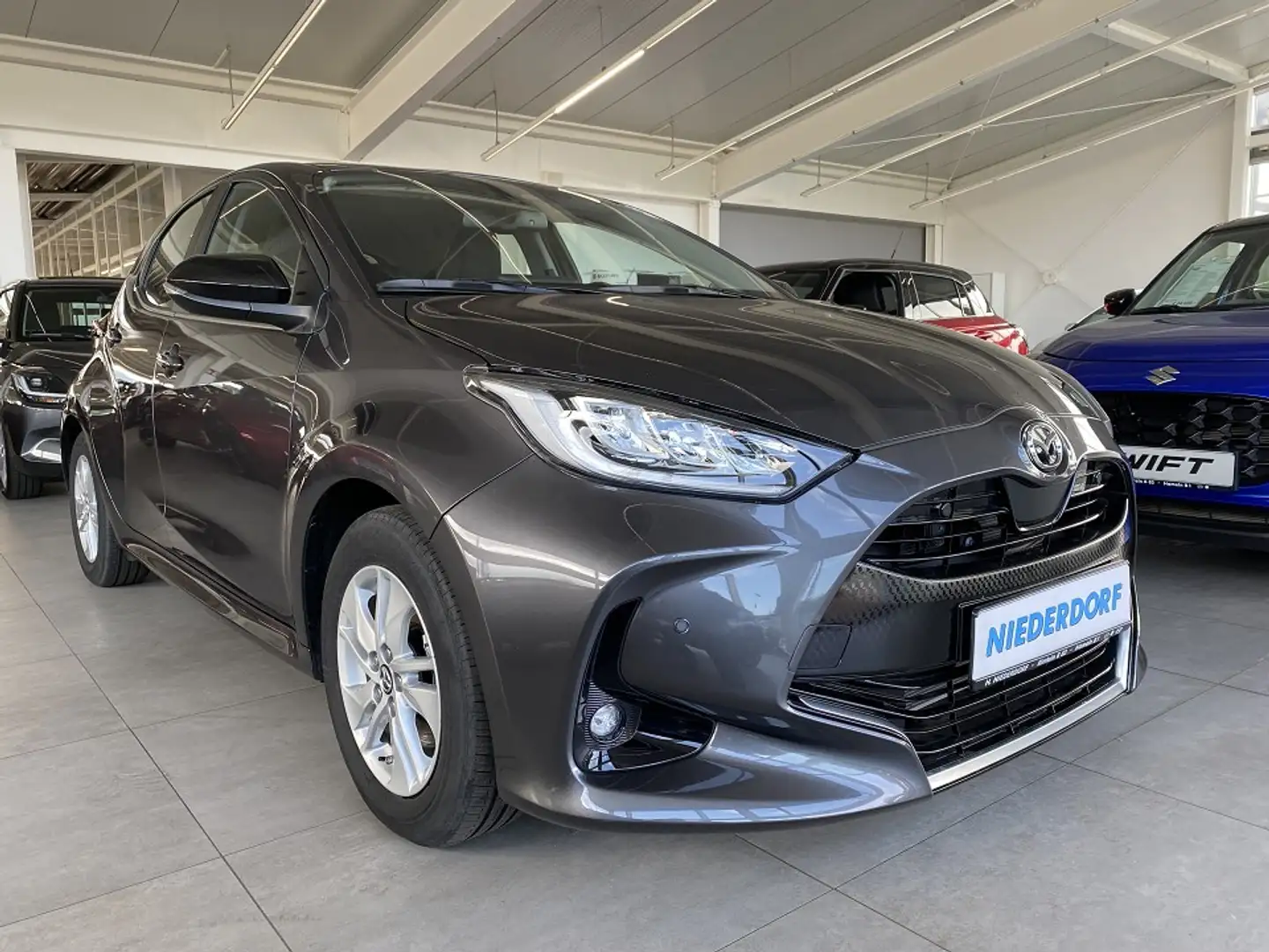 Mazda 2 Hybrid 1.5 Agile Comfort,-Safety-Pkt LEDER LED Grau - 1