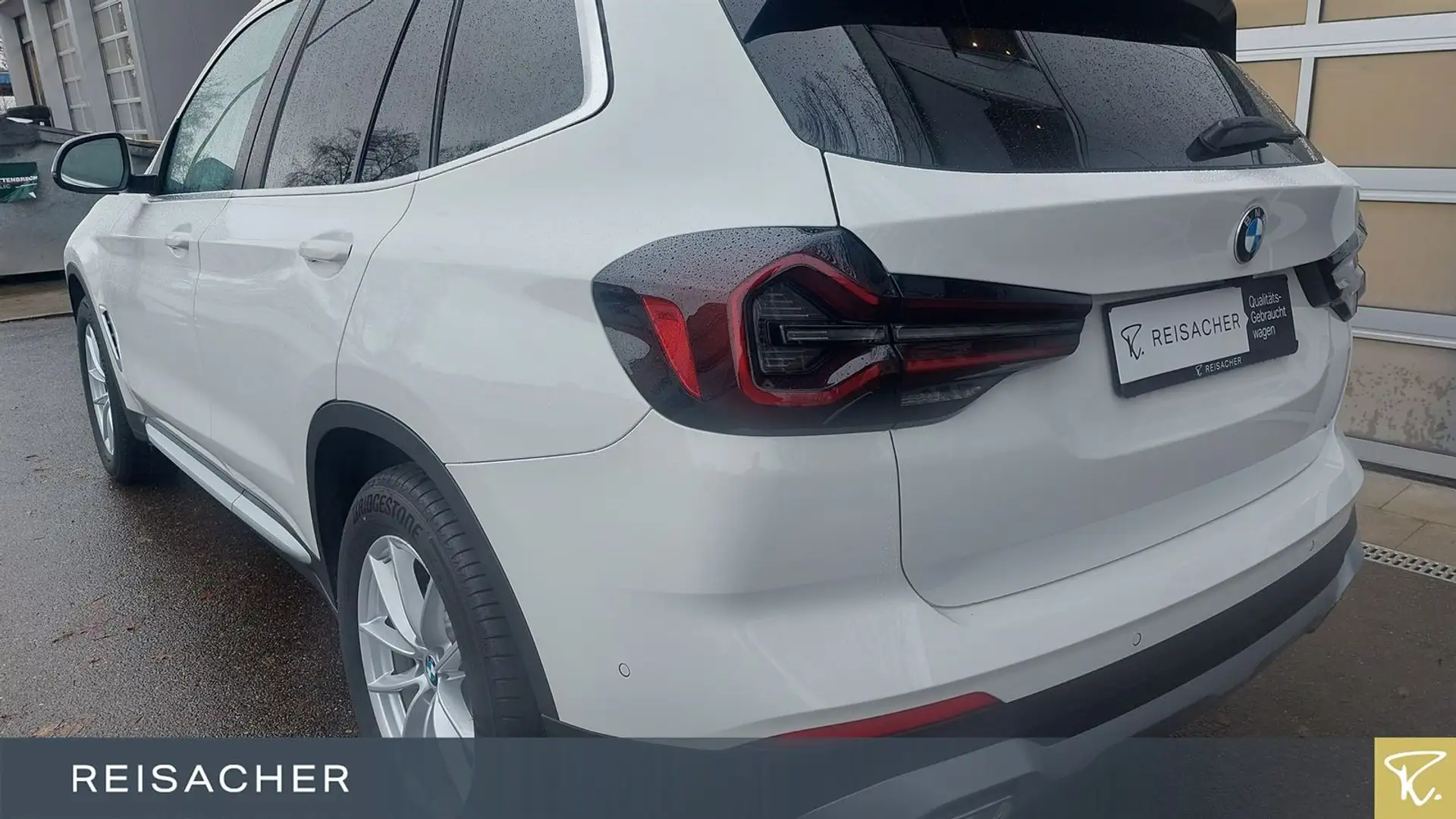 BMW X3 xDrive 20dA LCProf,AHK,ACC,Sportsitze,360° Weiß - 2