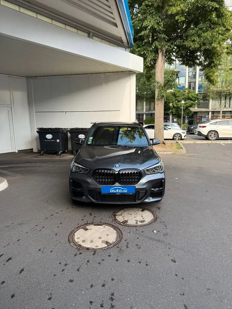 BMW X1 xDrive 25 e M Sport | LED | PANO | PDC | ACC Gris - 2