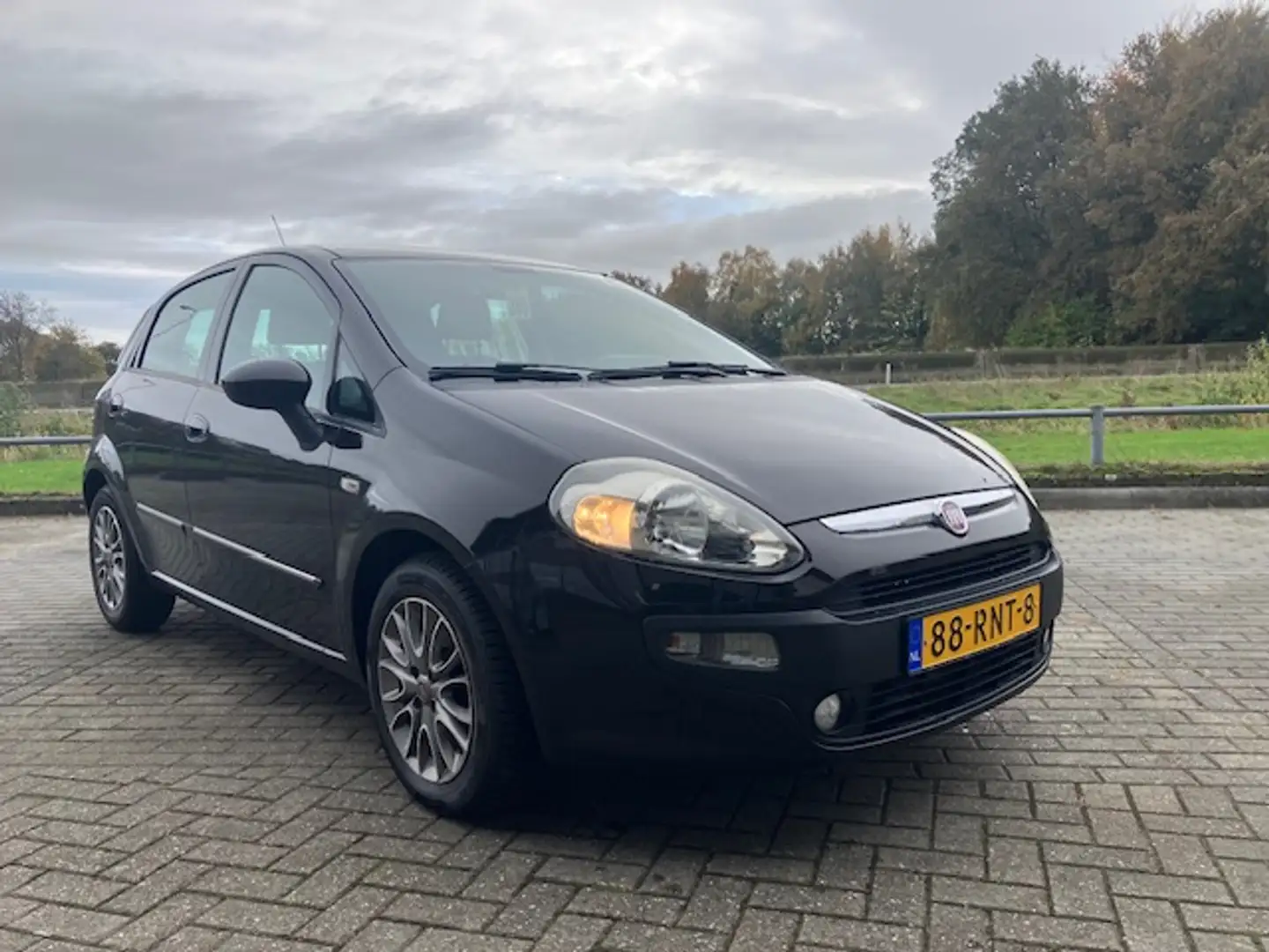 Fiat Punto Evo 1.3 M-Jet Dynamic ORG NL, AIRCO, AUTO MET WERK! EX Zwart - 1