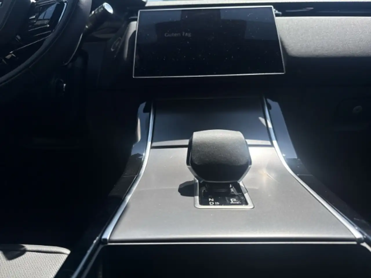 Land Rover Range Rover Velar 2026 — фото 15