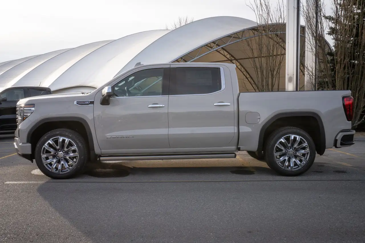 GMC Sierra 1500 снимка GMC Sierra 1500
