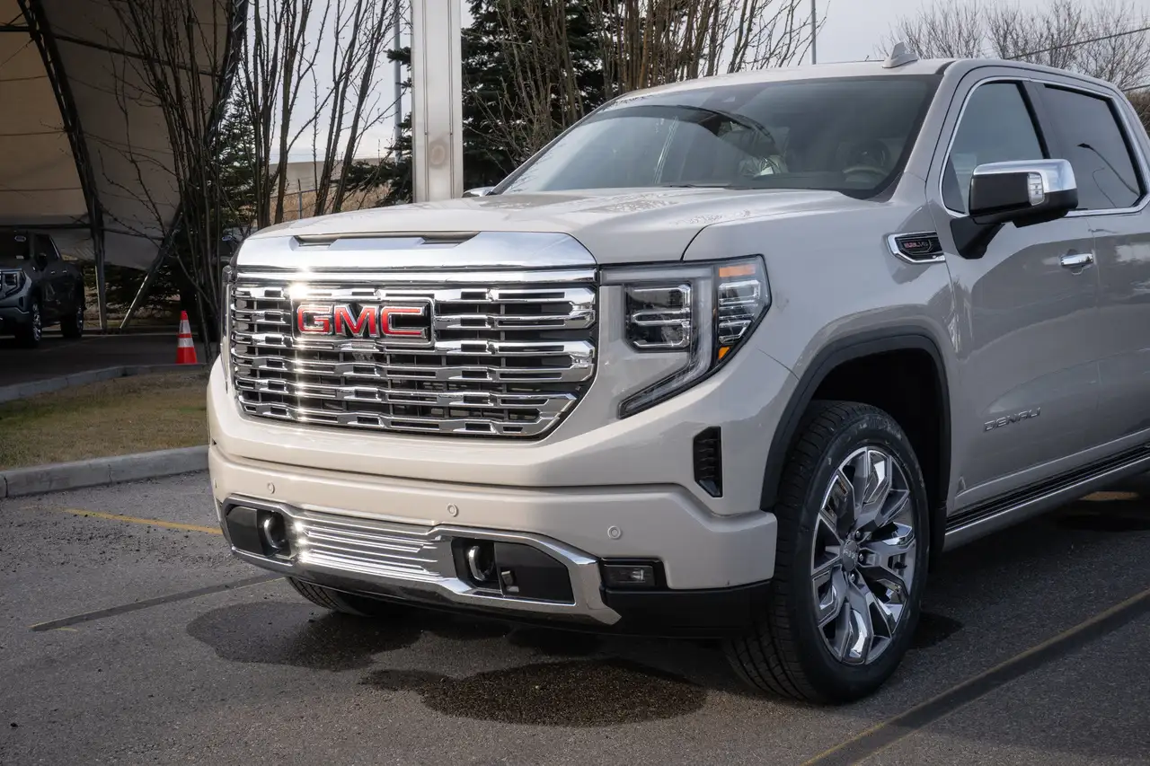 GMC Sierra 1500 снимка GMC Sierra 1500