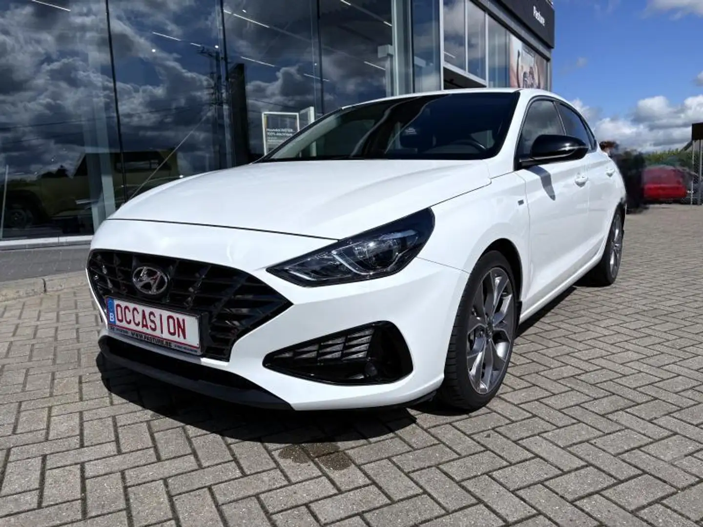 Hyundai i30 FASTBACK TECHNO Blanc - 1
