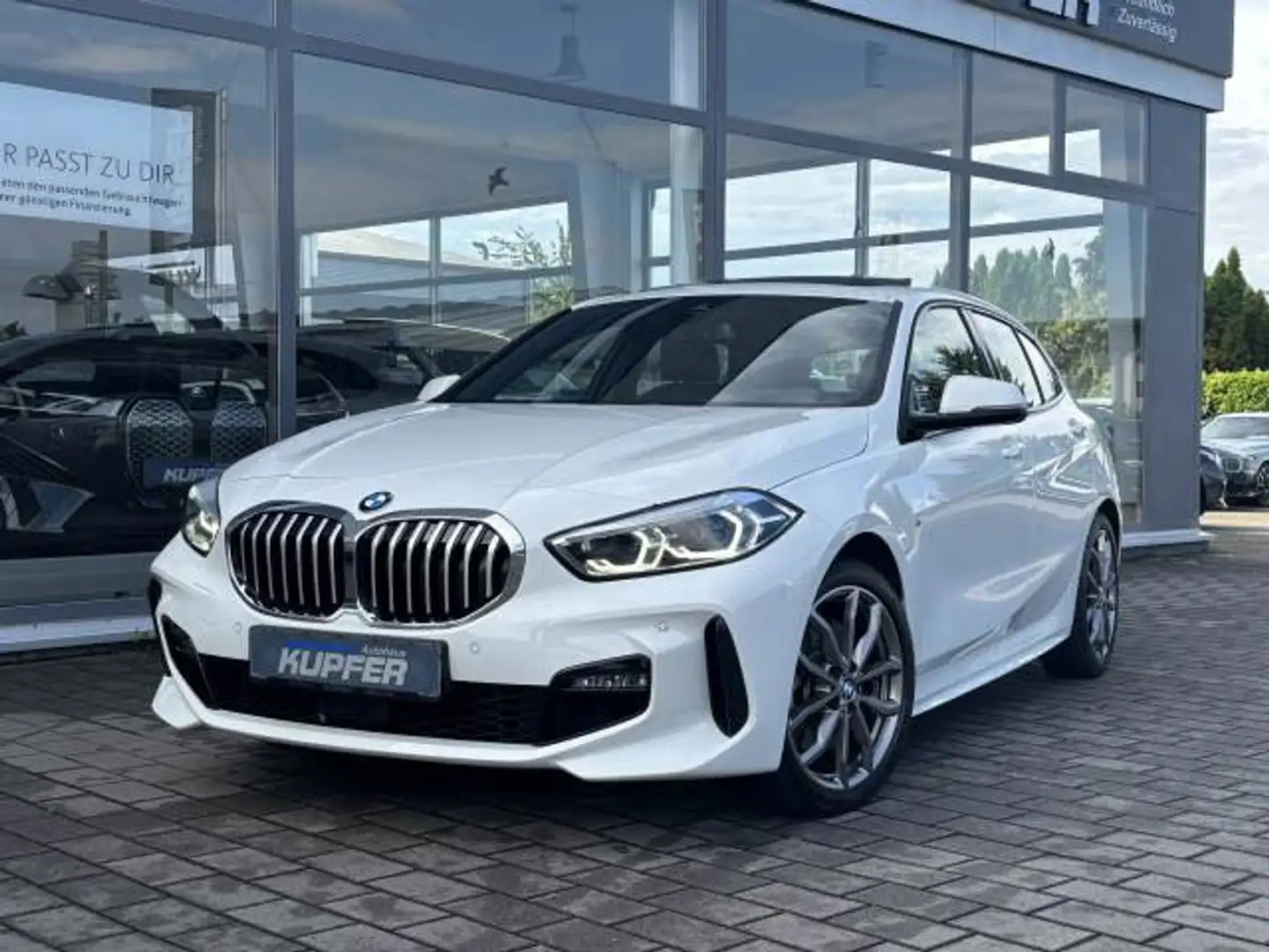 BMW 120 i M Sportpaket Aut°Pano°beh.M-MFL-18-Wirel. Blanc - 1