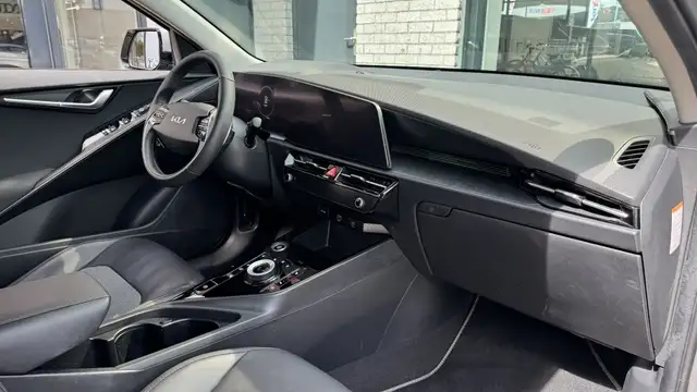 Kia E-Niro view 13
