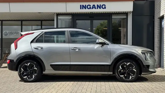 Kia E-Niro view 3