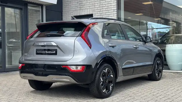 Kia E-Niro view 4