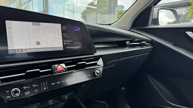 Kia E-Niro view 17