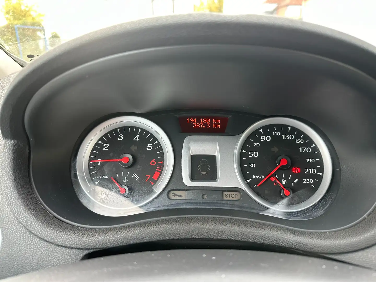 Renault Clio TCe 100 Grandtour TomTom Edition Argent - 2