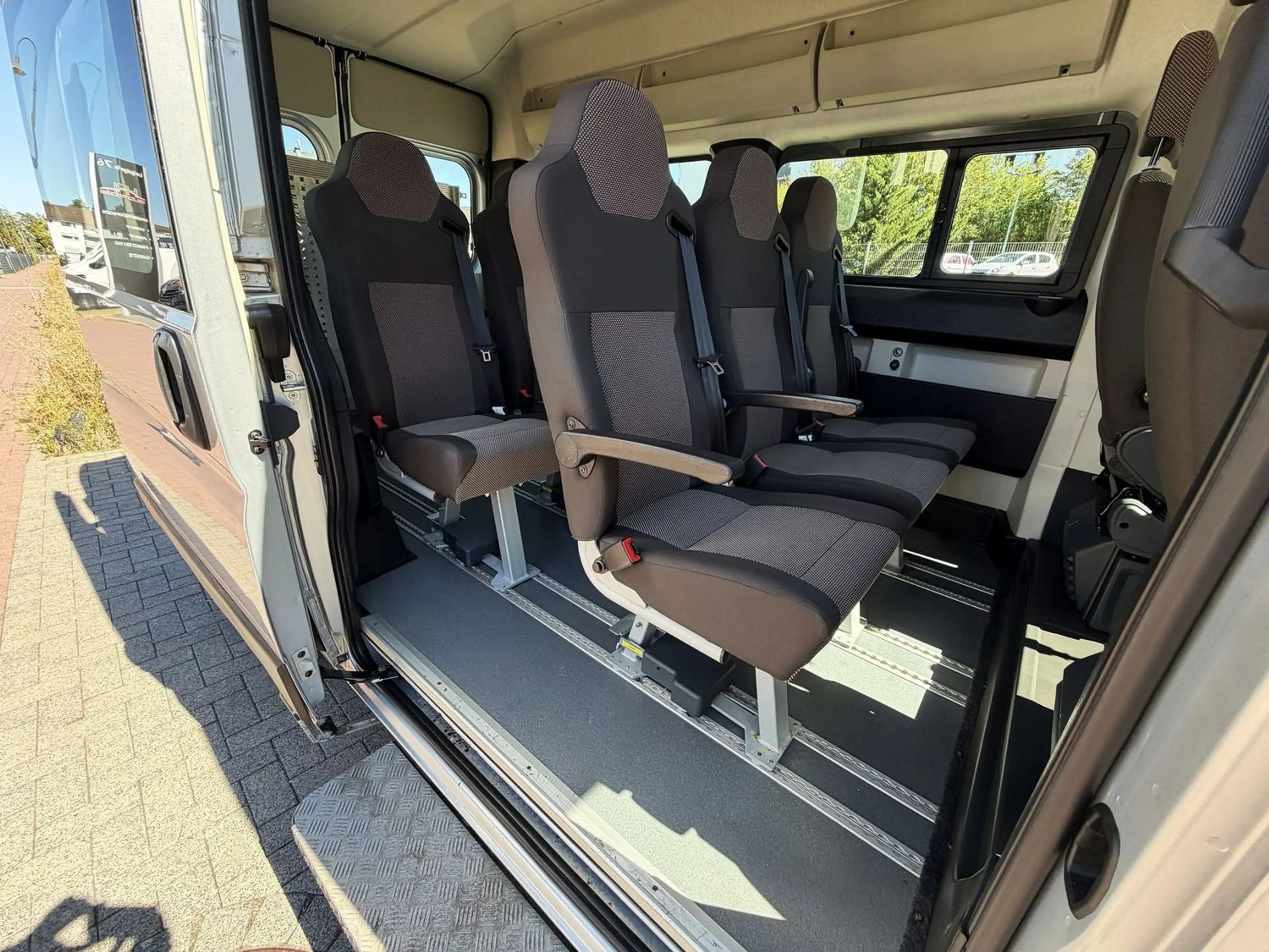 Fiat Ducato 150 L2H2/8-Sitzer/Behindertengerecht — photo 18