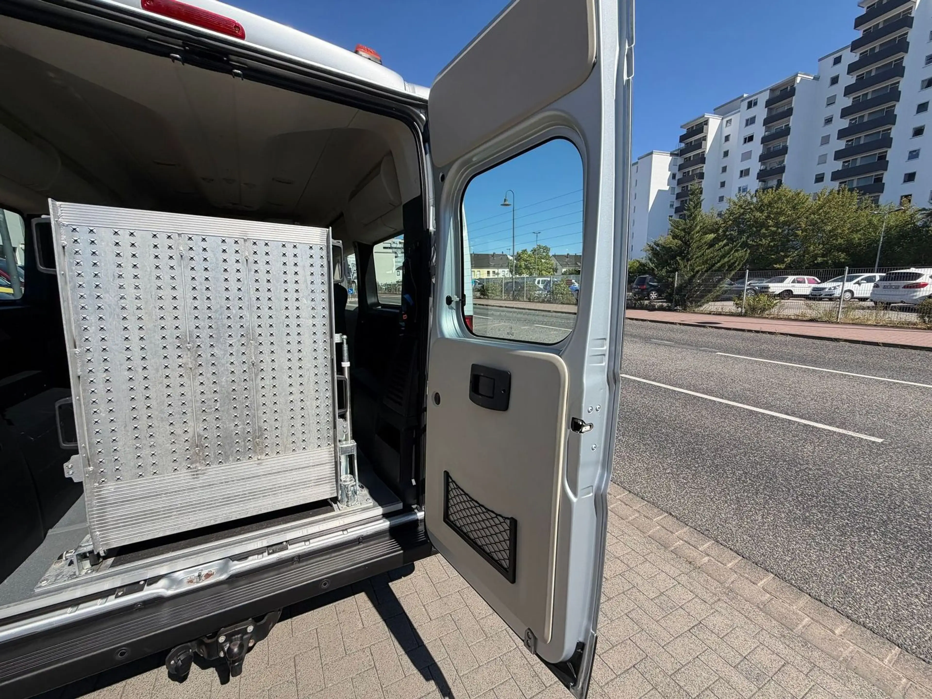 Fiat Ducato 150 L2H2/8-Sitzer/Behindertengerecht — photo 17