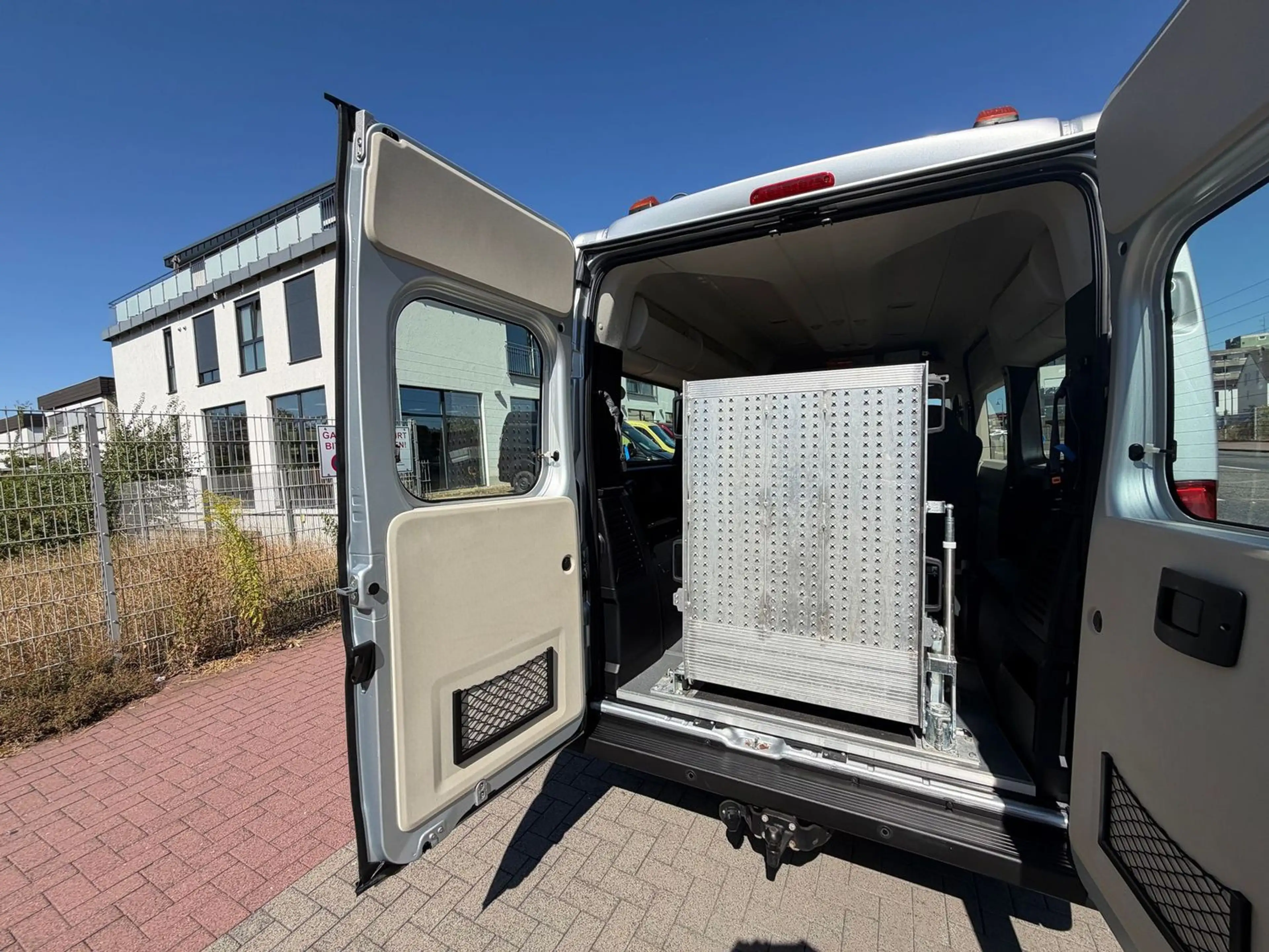 Fiat Ducato 150 L2H2/8-Sitzer/Behindertengerecht — photo 16