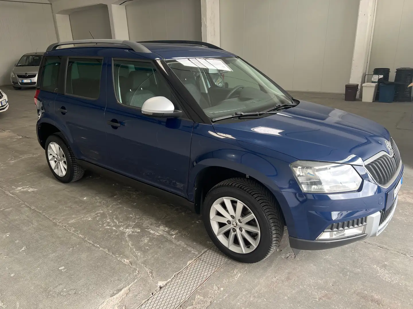 Skoda Yeti Yeti 1.6 tdi ELEGANCE GREENLINE OK NEOPATENTATI Blu/Azzurro - 2