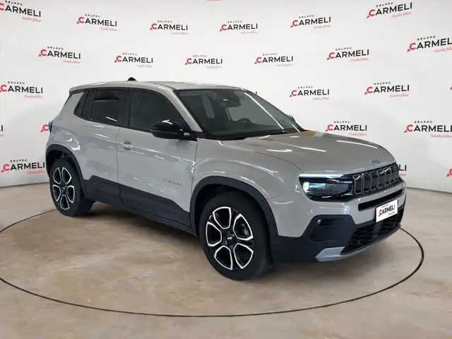 Jeep Avenger view 5