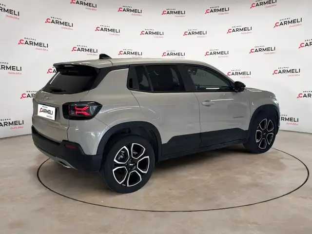 Jeep Avenger view 4