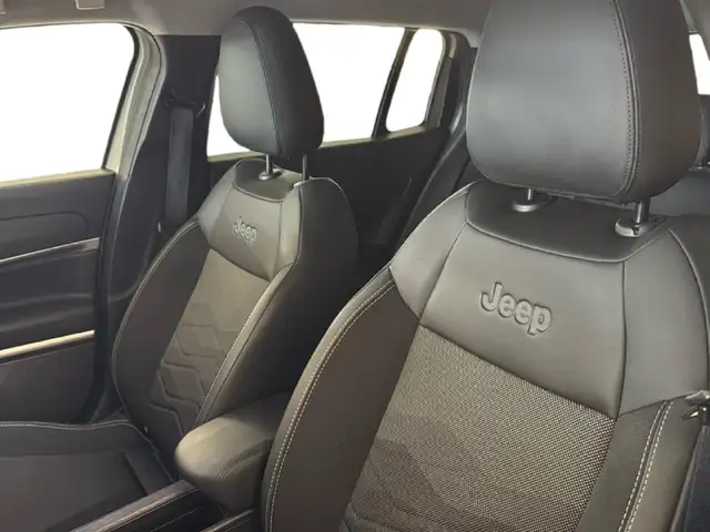 Jeep Avenger view 15