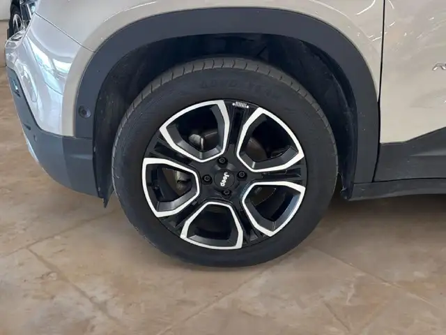 Jeep Avenger view 6
