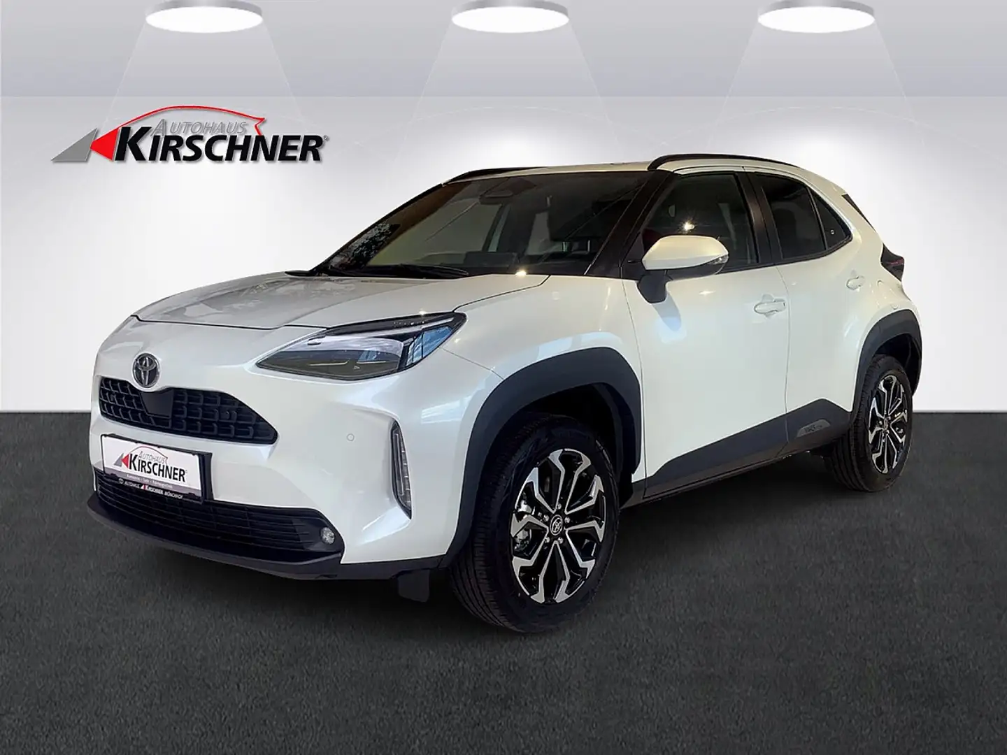 Toyota Yaris Cross 1,5 VVT-i Hybrid Active Drive Aut. Weiß - 1