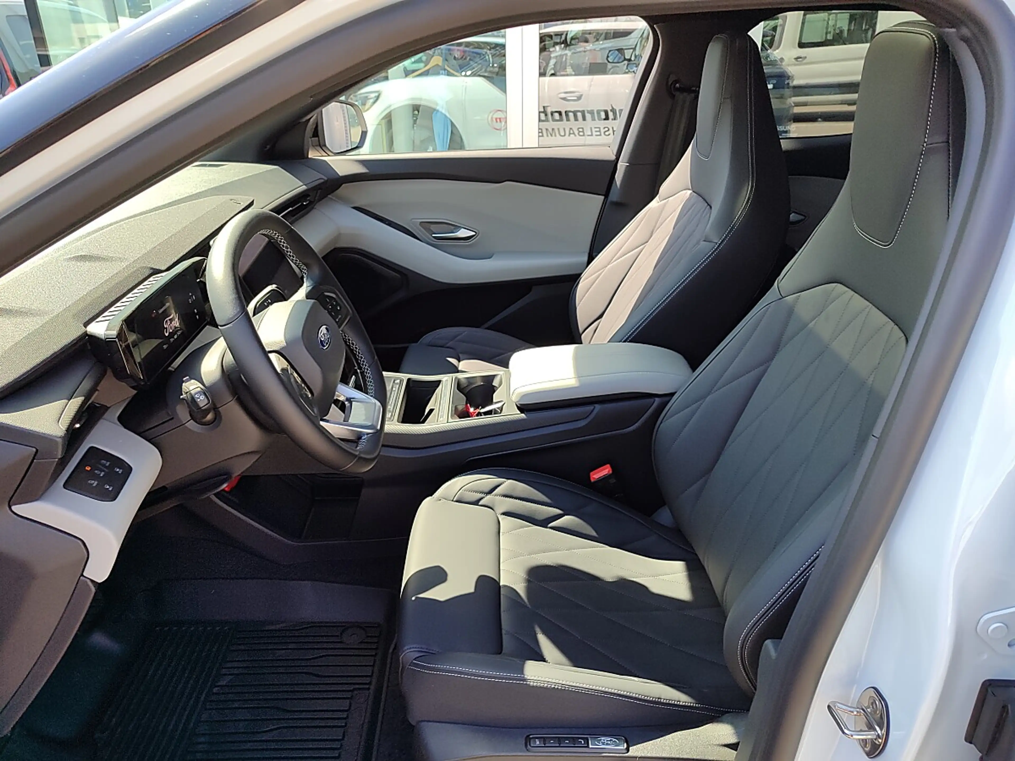 Ford Explorer Elektro 77kWh Premium — photo 8
