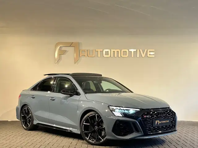 Audi RS3 view 7