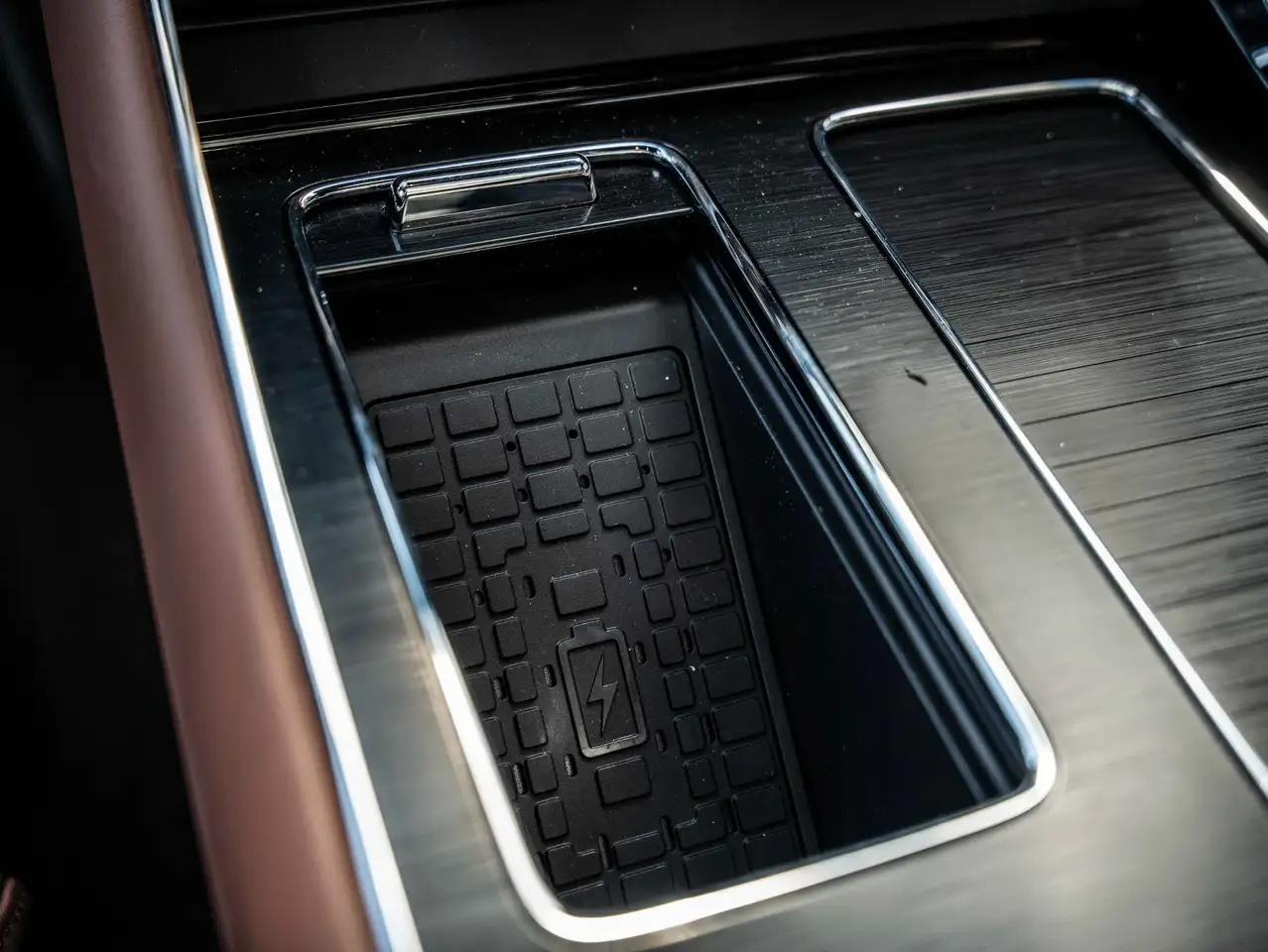 Lincoln Aviator снимка Lincoln Aviator