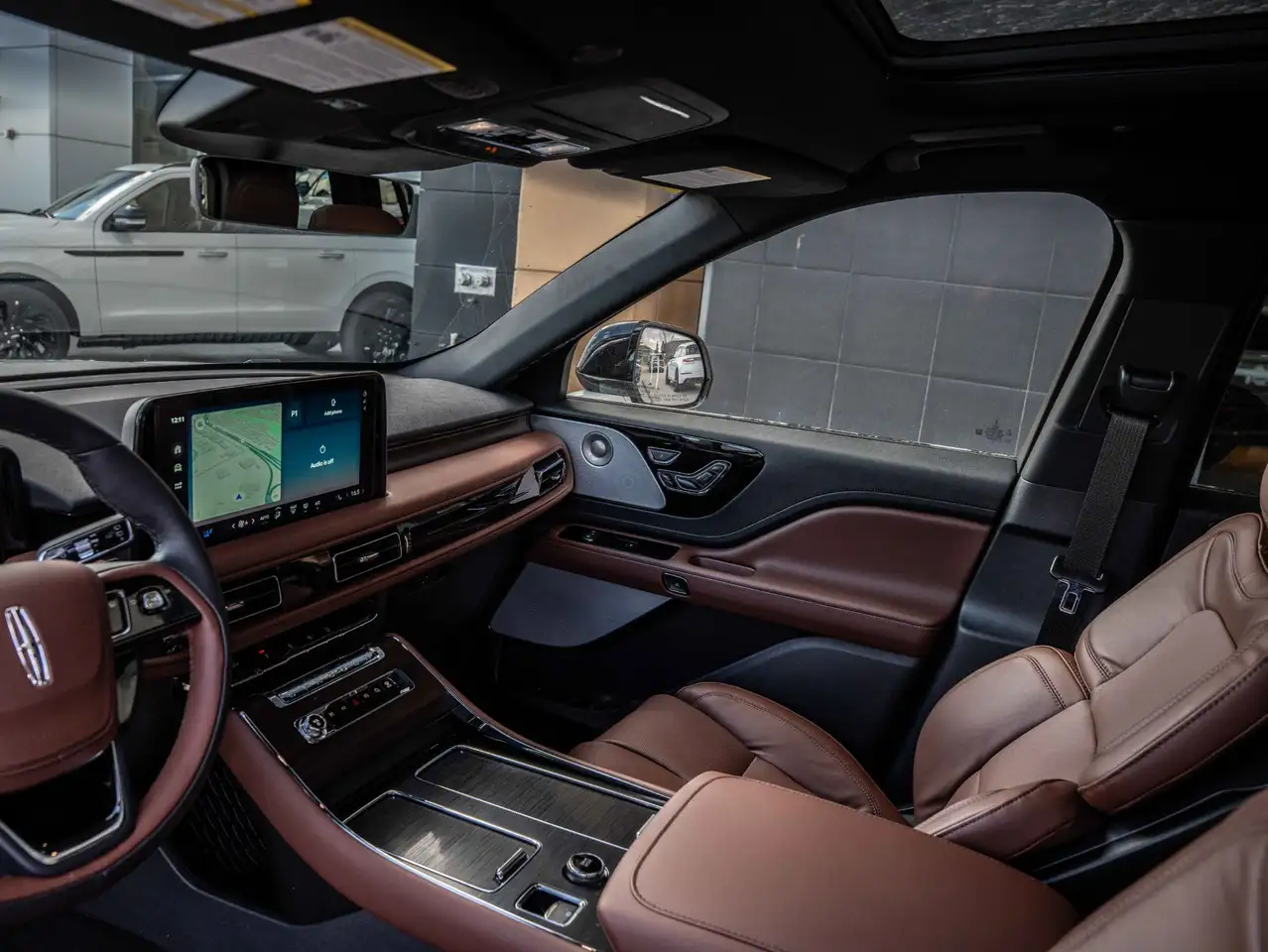 Lincoln Aviator снимка Lincoln Aviator