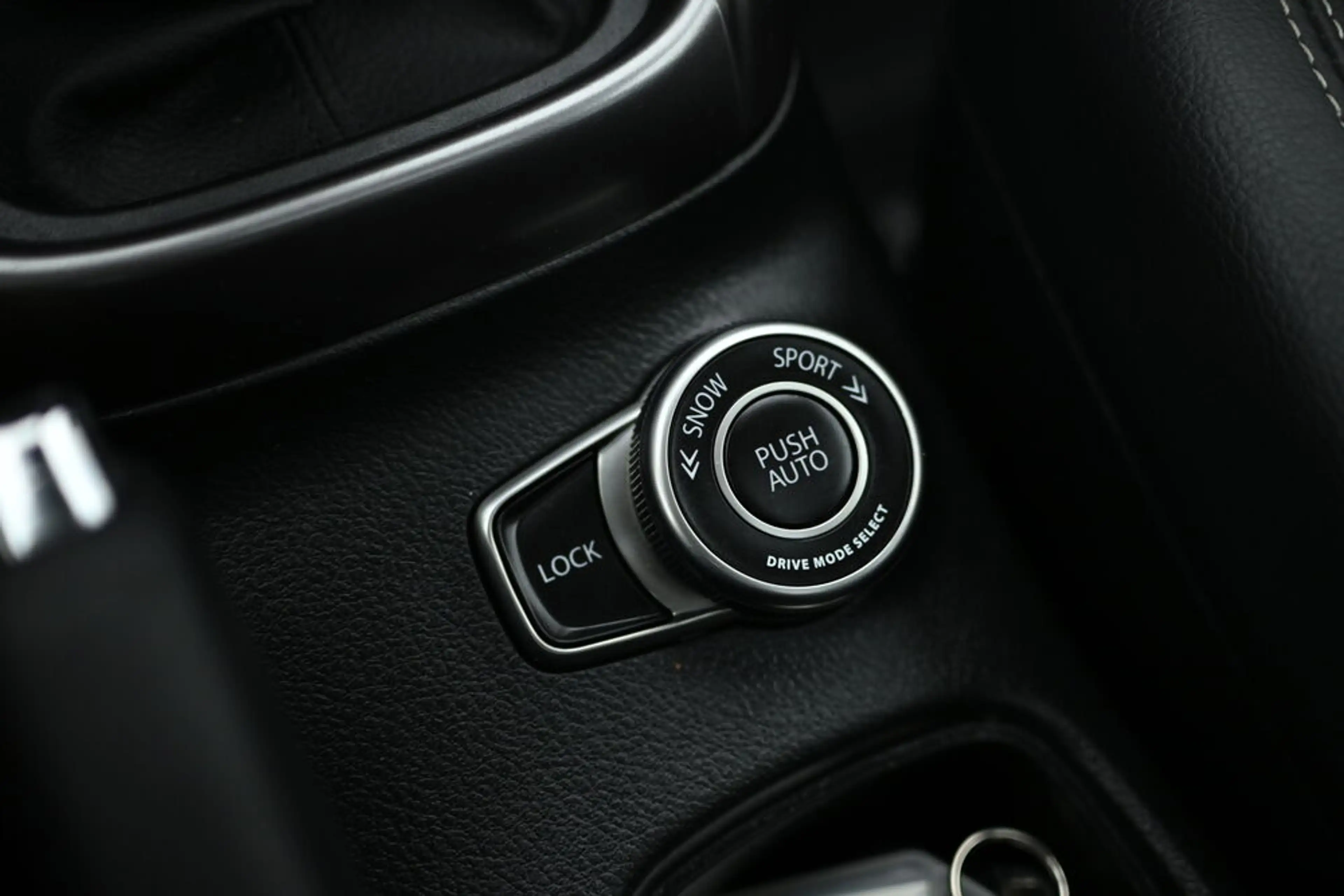 Suzuki S-Cross 1,4 GL+ DITC Hybrid ALLGRIP flash — photo 13