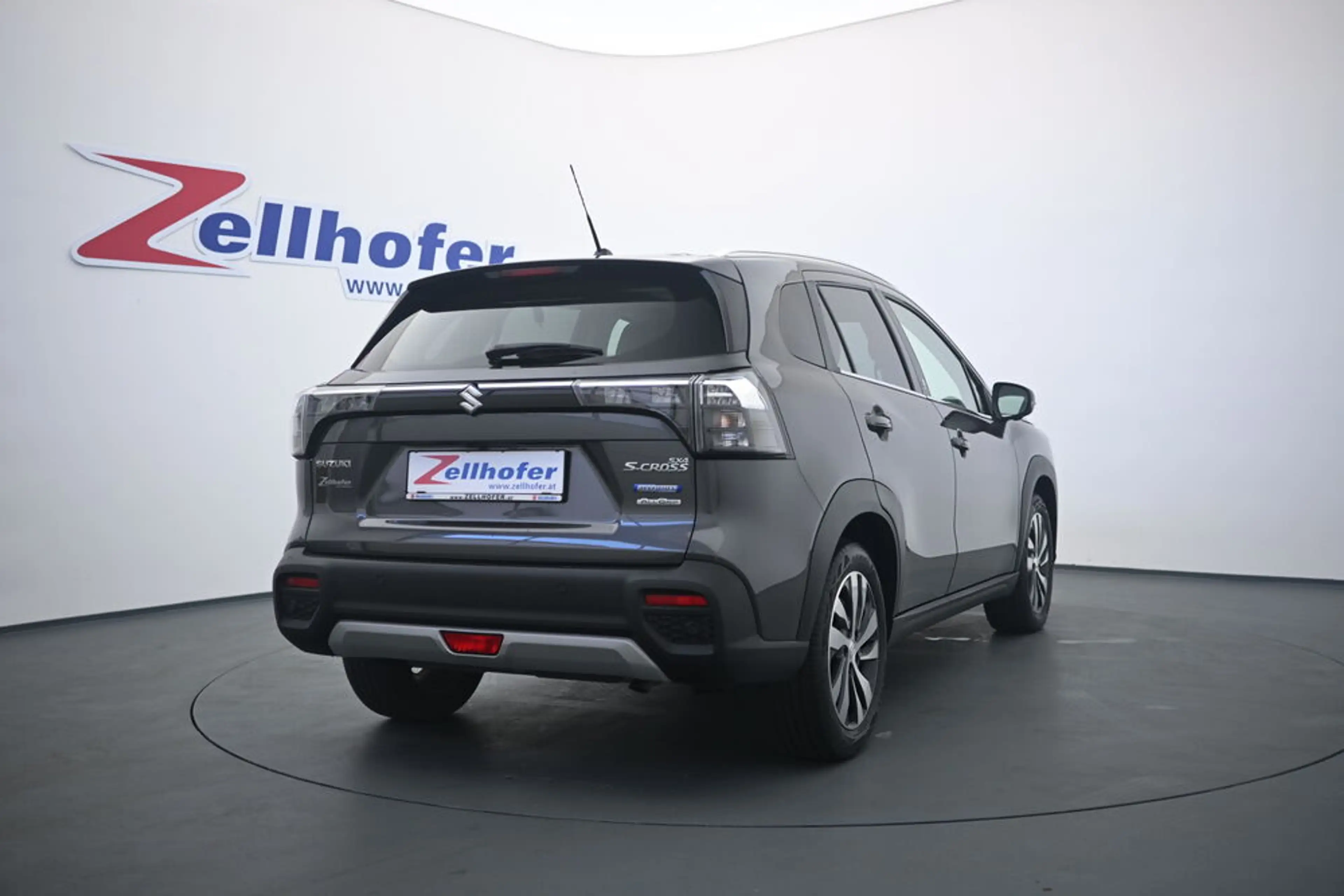 Suzuki S-Cross 1,4 GL+ DITC Hybrid ALLGRIP flash — photo 3
