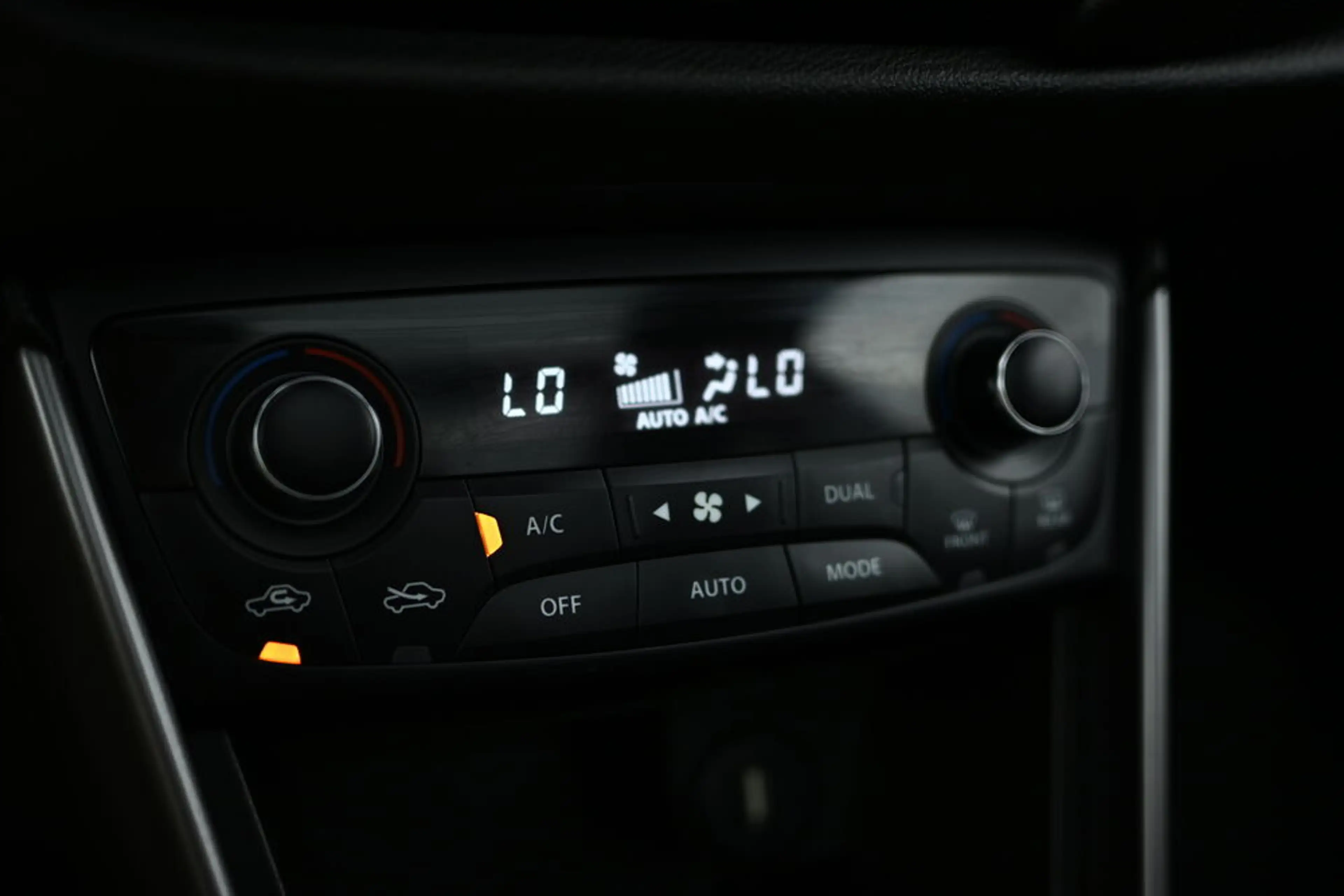 Suzuki S-Cross 1,4 GL+ DITC Hybrid ALLGRIP flash — photo 11
