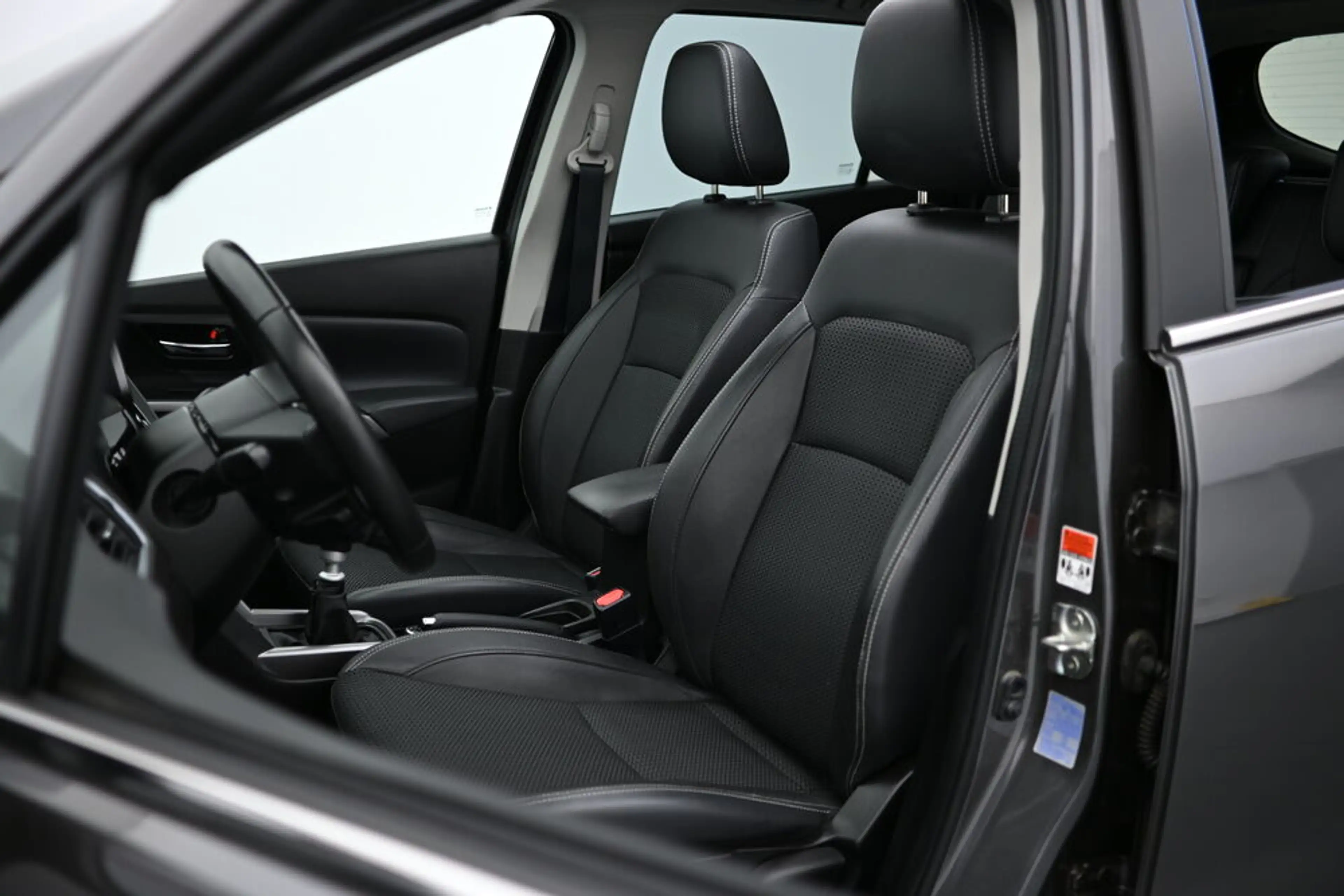 Suzuki S-Cross 1,4 GL+ DITC Hybrid ALLGRIP flash — photo 6