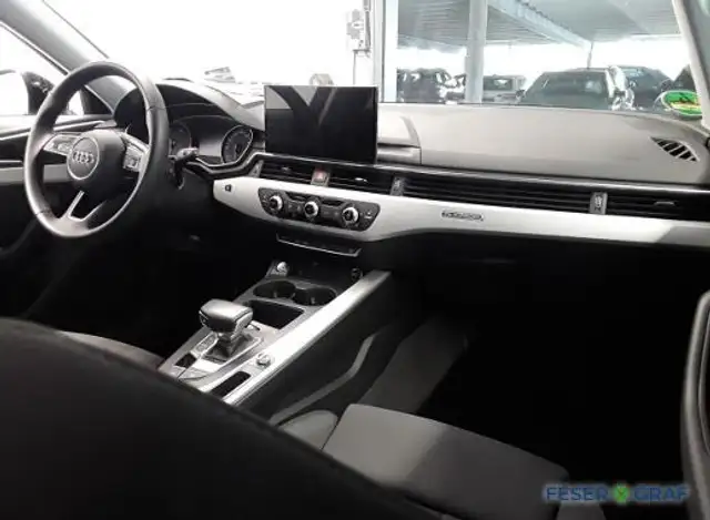 Audi A4 view 7