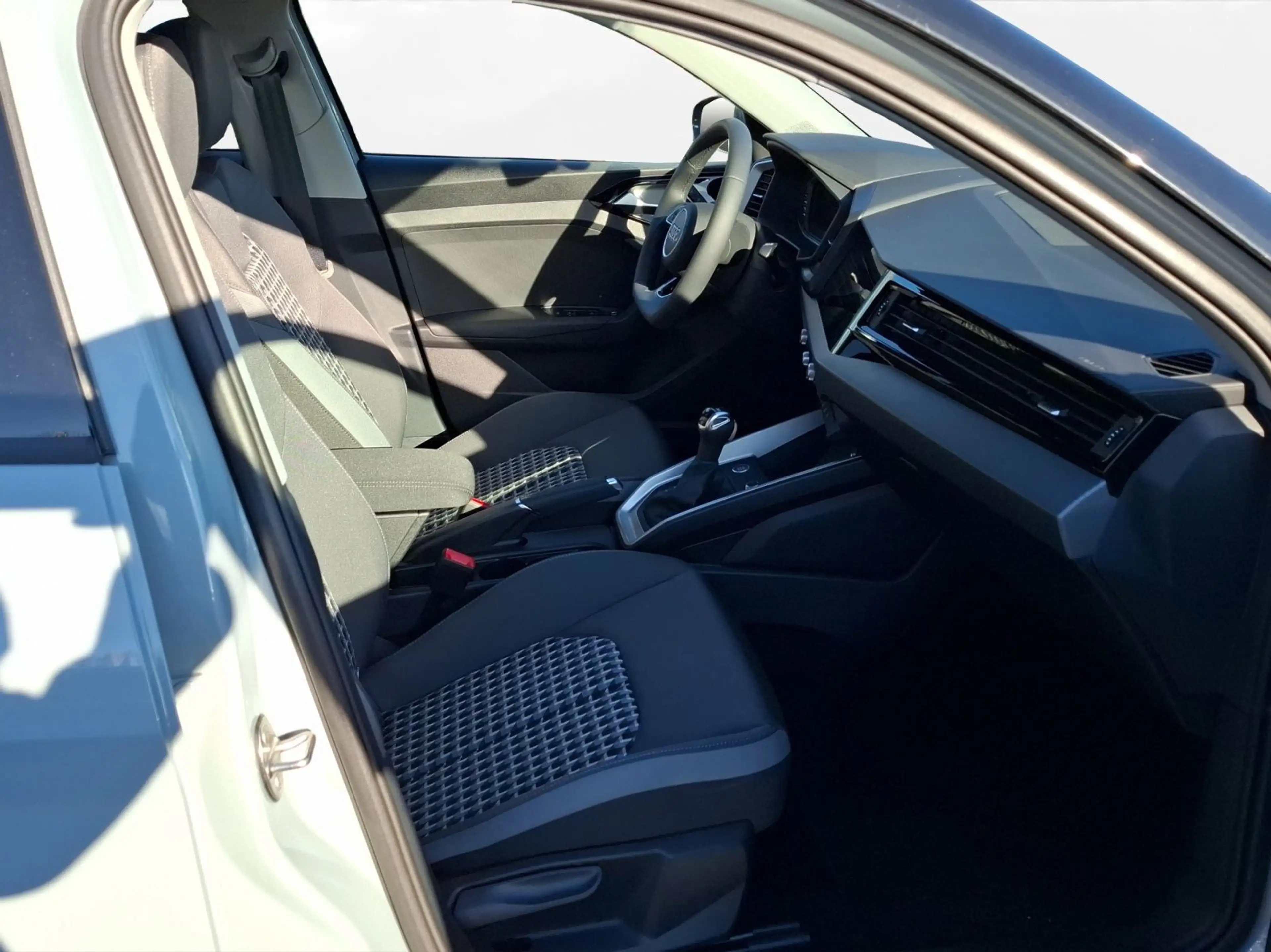 Audi A1 Sportback 25 TFSI 70(95) kW(PS) S tronic — photo 9