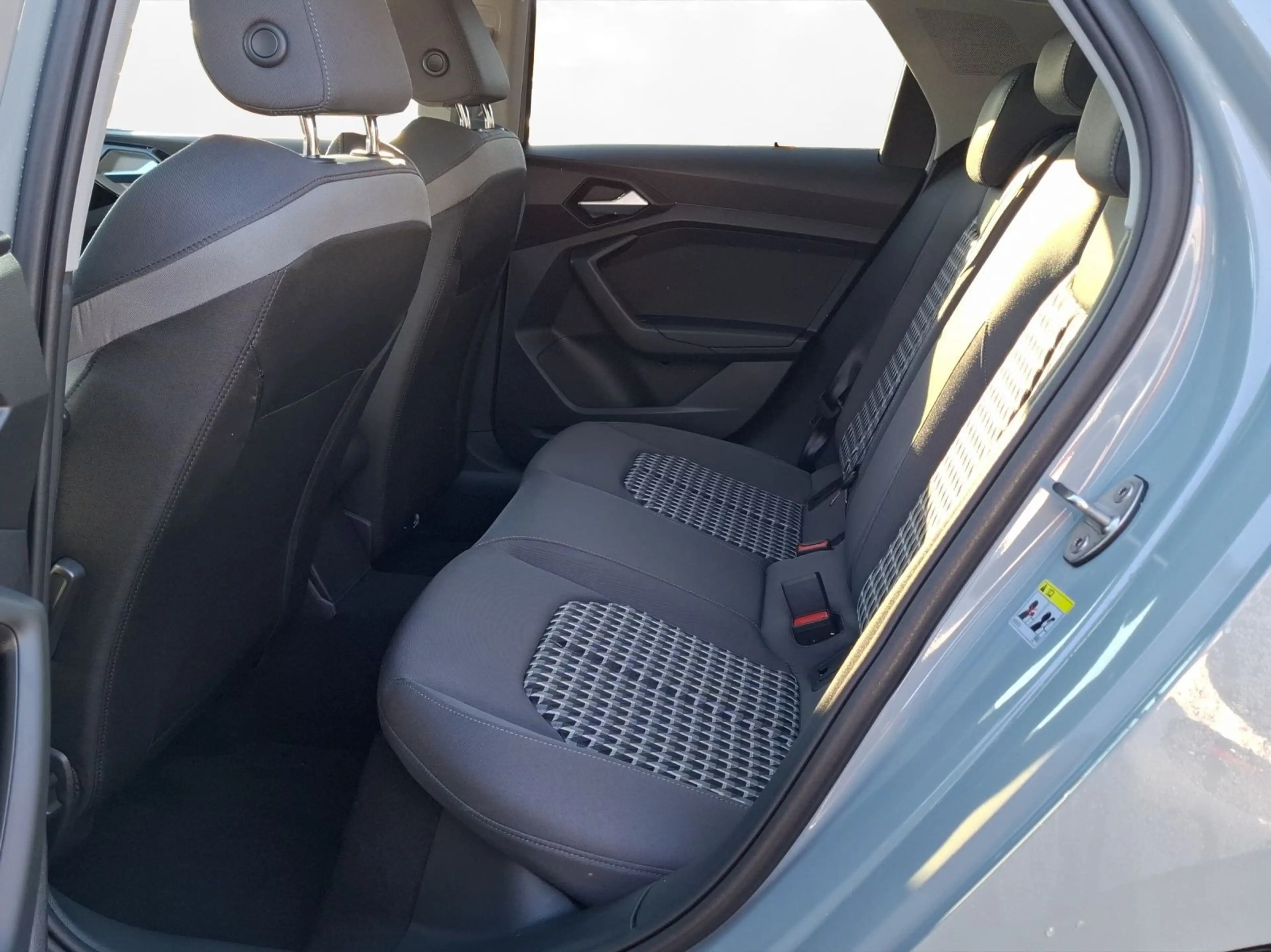 Audi A1 Sportback 25 TFSI 70(95) kW(PS) S tronic — photo 3
