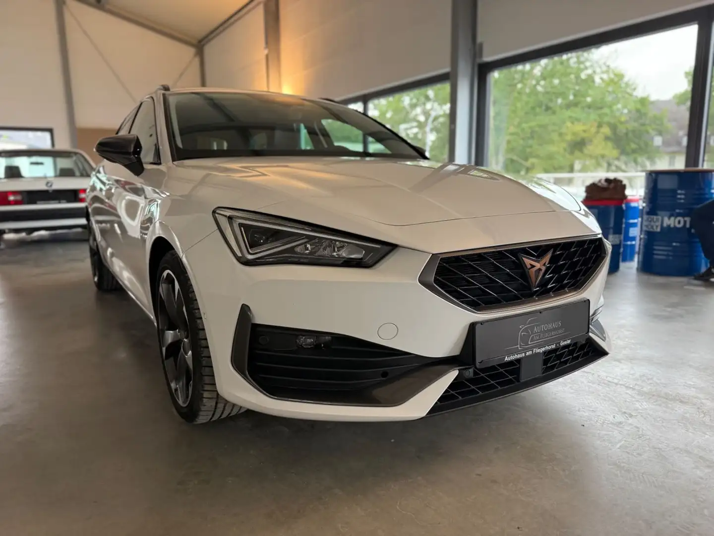 CUPRA Leon Sportstourer 2.0 TDI LED/Kam/Navi/Temp Blanc - 2