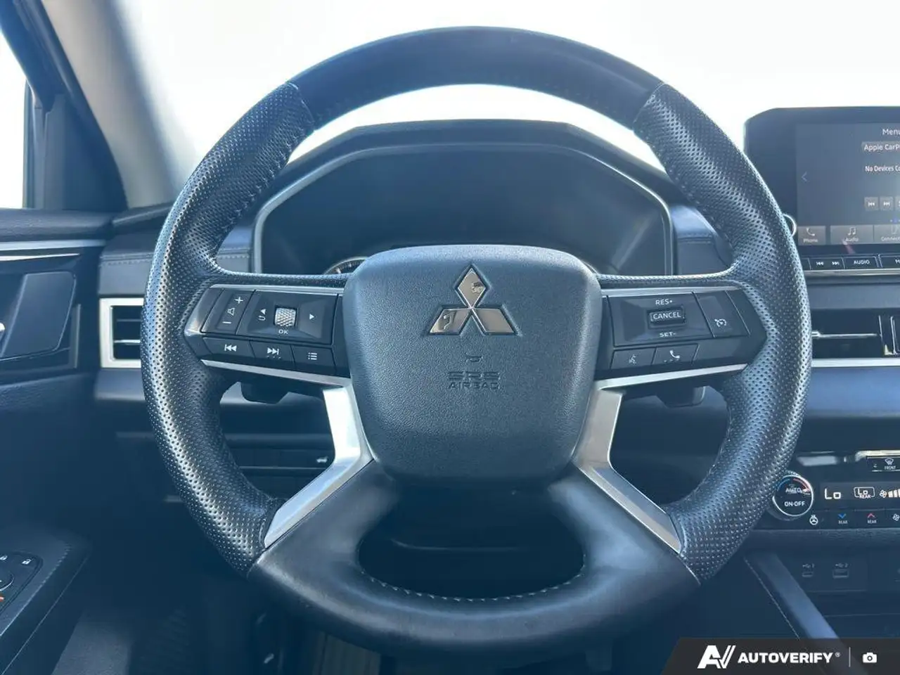 Mitsubishi Outlander снимка Mitsubishi Outlander