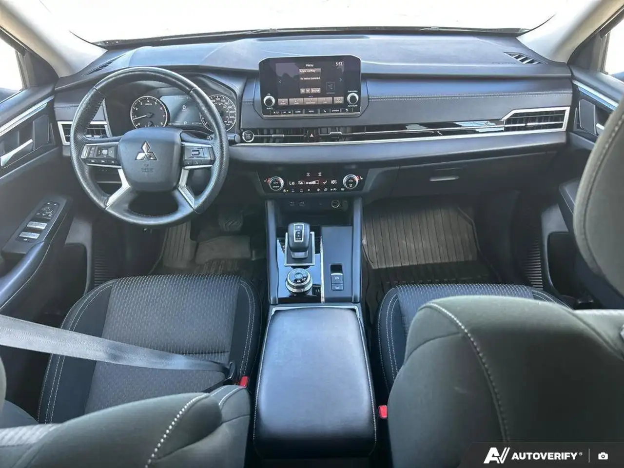 Mitsubishi Outlander снимка Mitsubishi Outlander