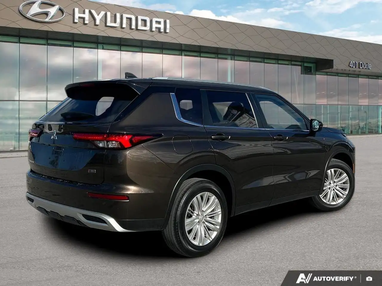 Mitsubishi Outlander снимка Mitsubishi Outlander