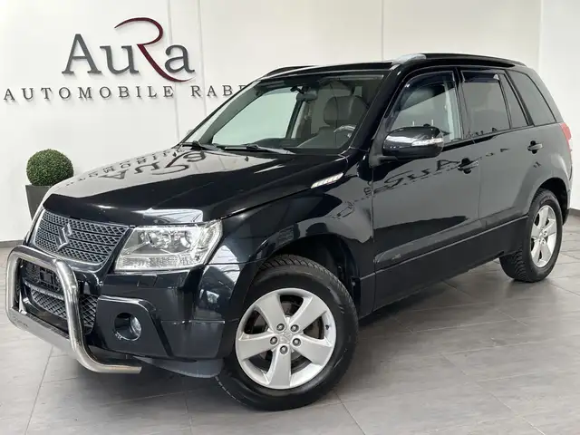 Suzuki Grand Vitara view 2