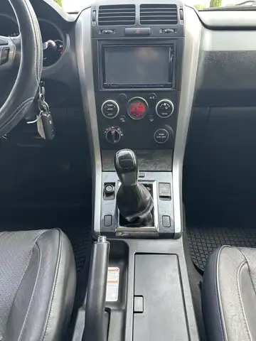Suzuki Grand Vitara view 13