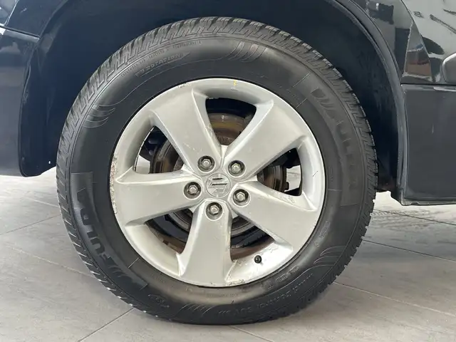 Suzuki Grand Vitara view 3