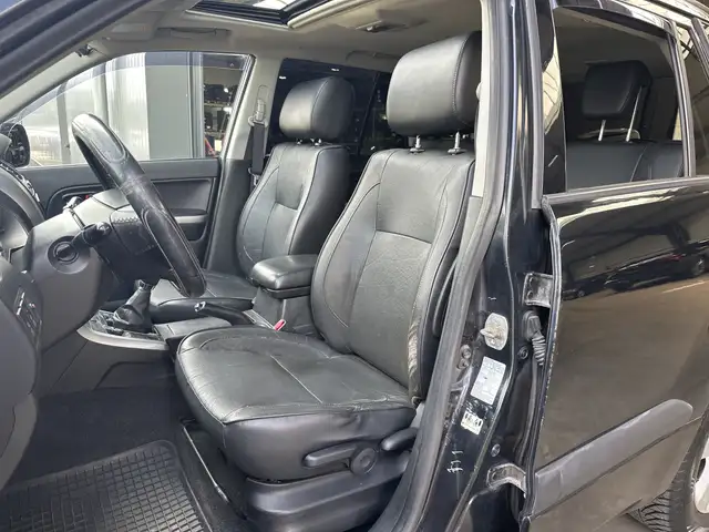 Suzuki Grand Vitara view 9