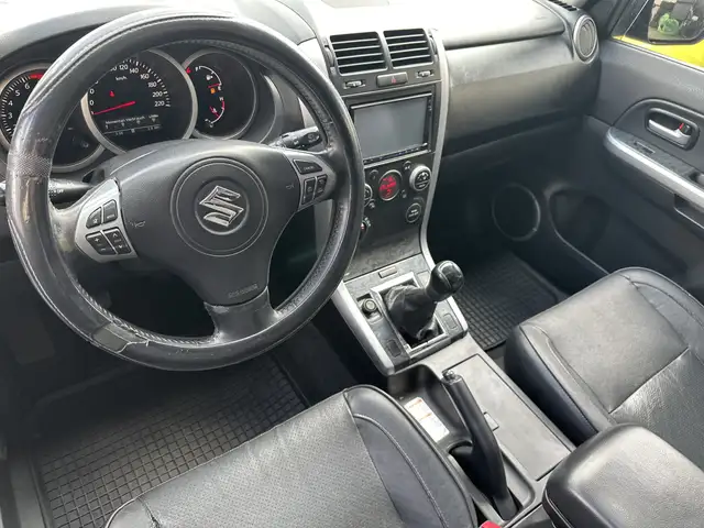 Suzuki Grand Vitara view 8