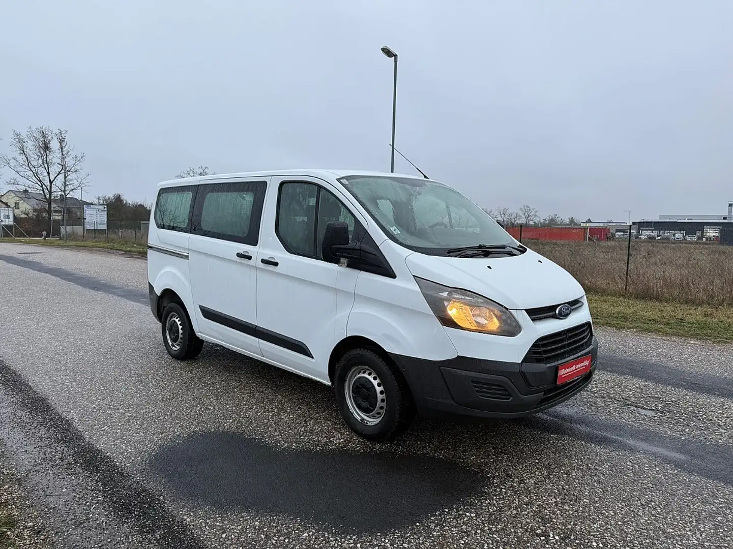Ford Transit Custom L1H1 300K Variobus 2,2 TDCi Basis Blanc - 2